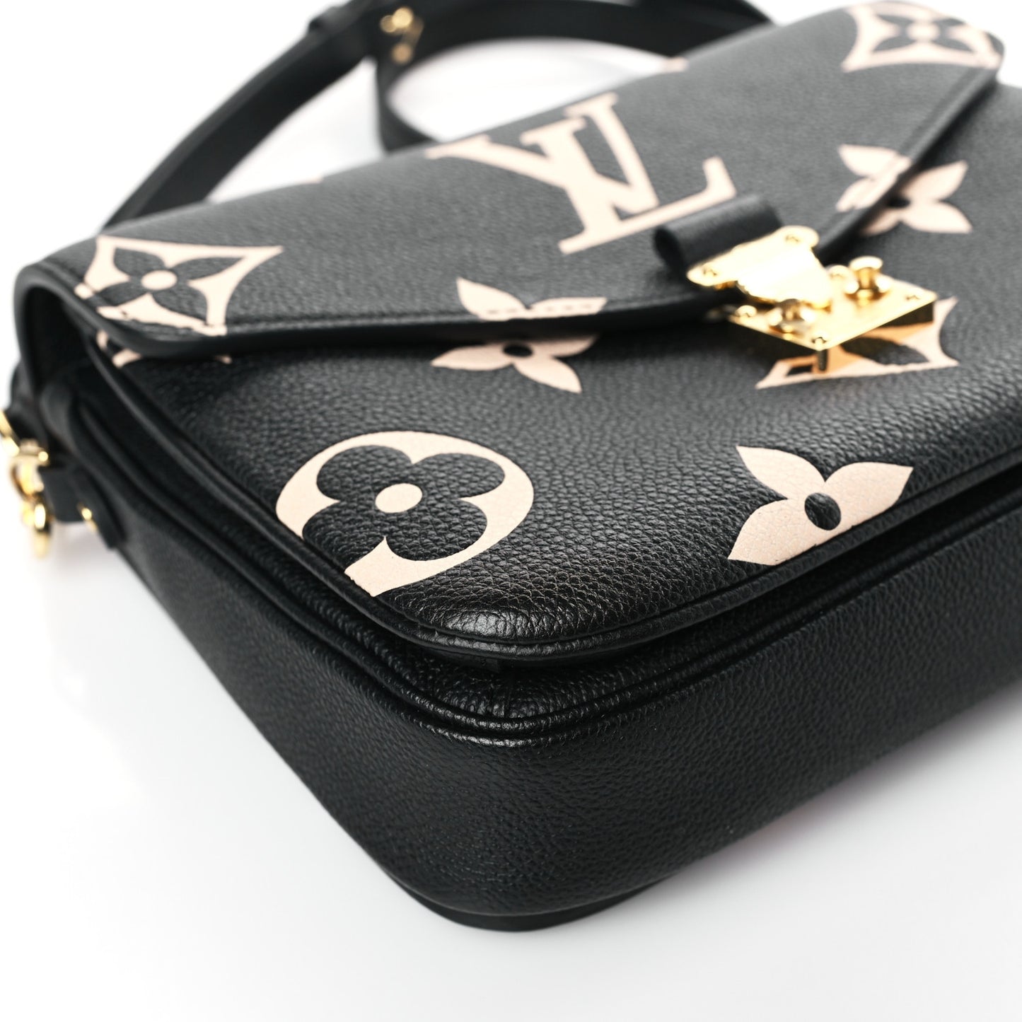 Empreinte Monogram Giant Pochette Metis Black Beige