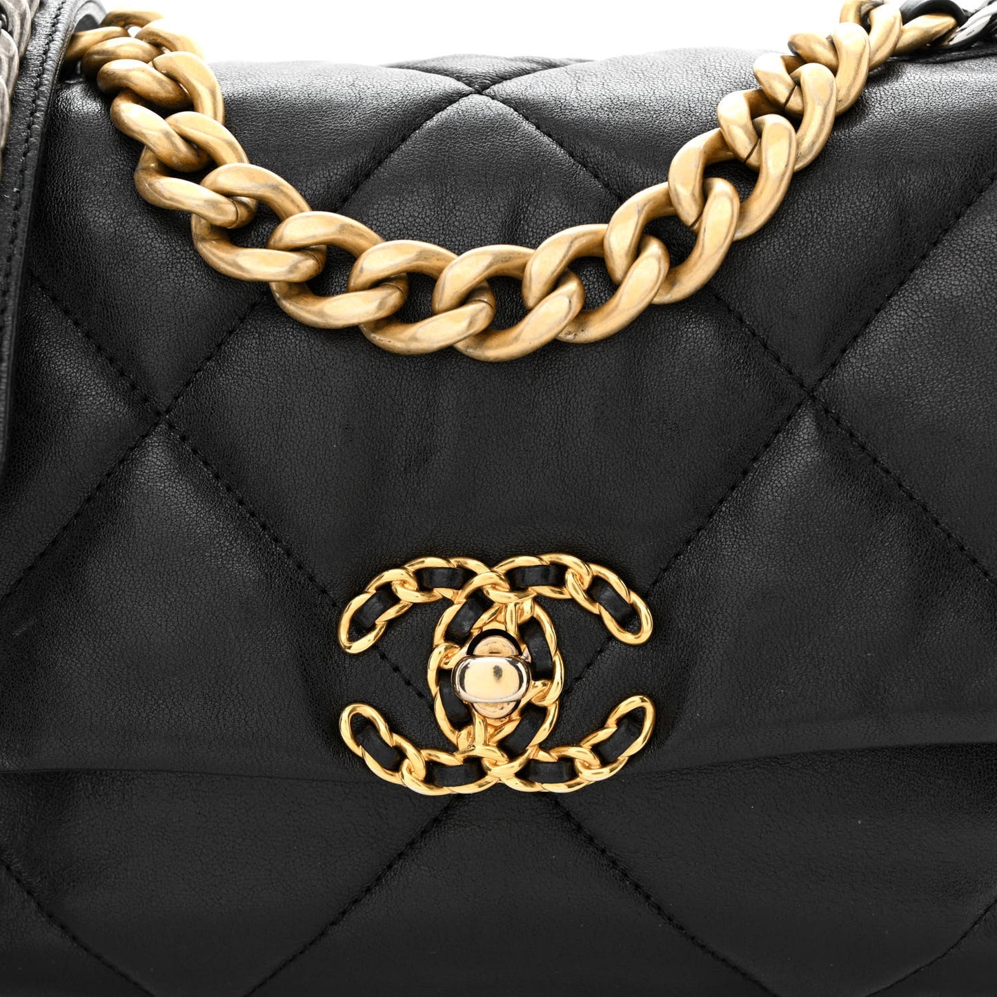 Lambskin Quilted Medium Chanel 19 Flap Black