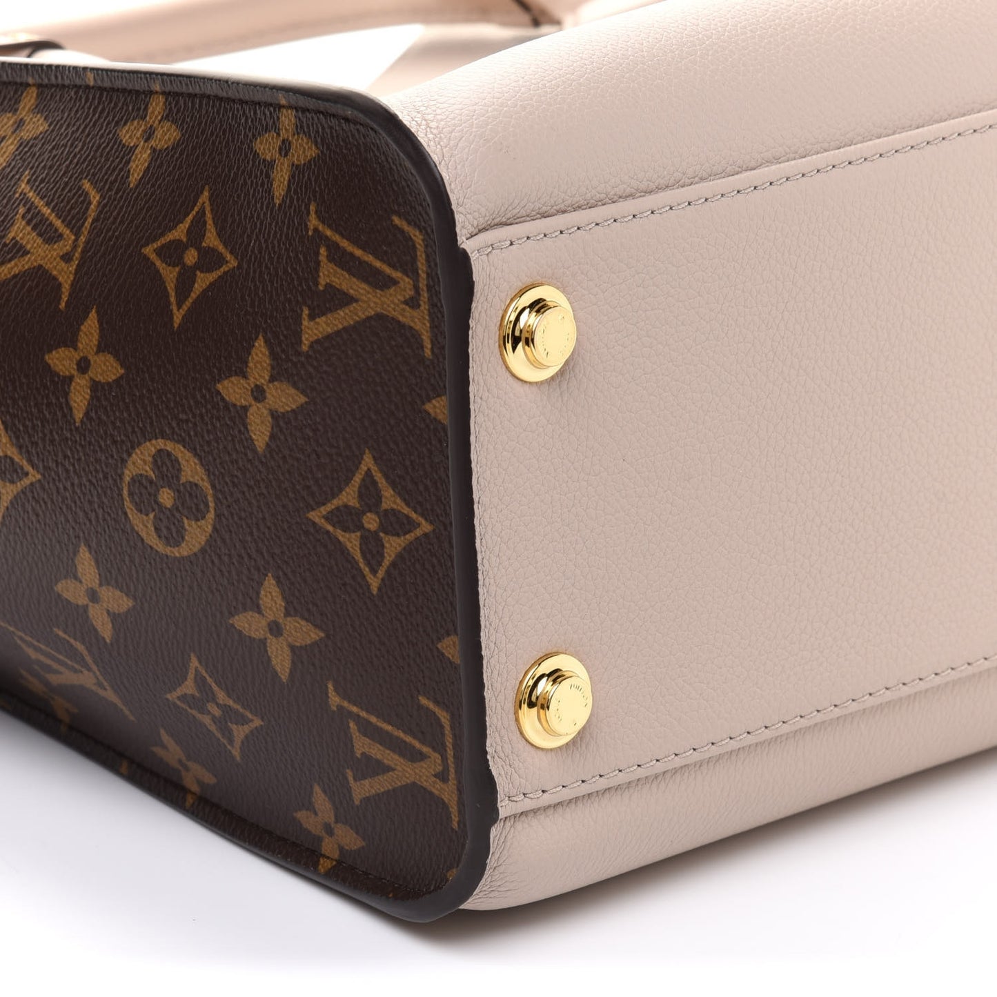 Calfskin Monogram On My Side Greige Size MM